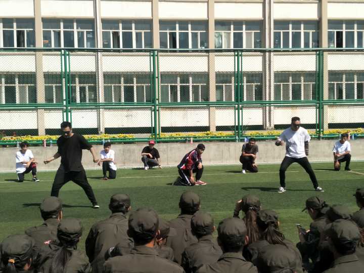 劲炫街舞